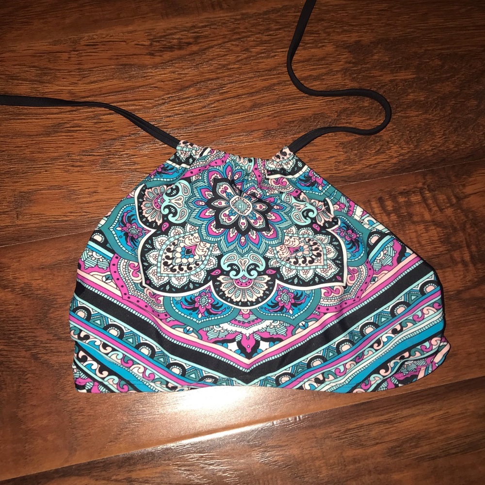 Halter bikini top